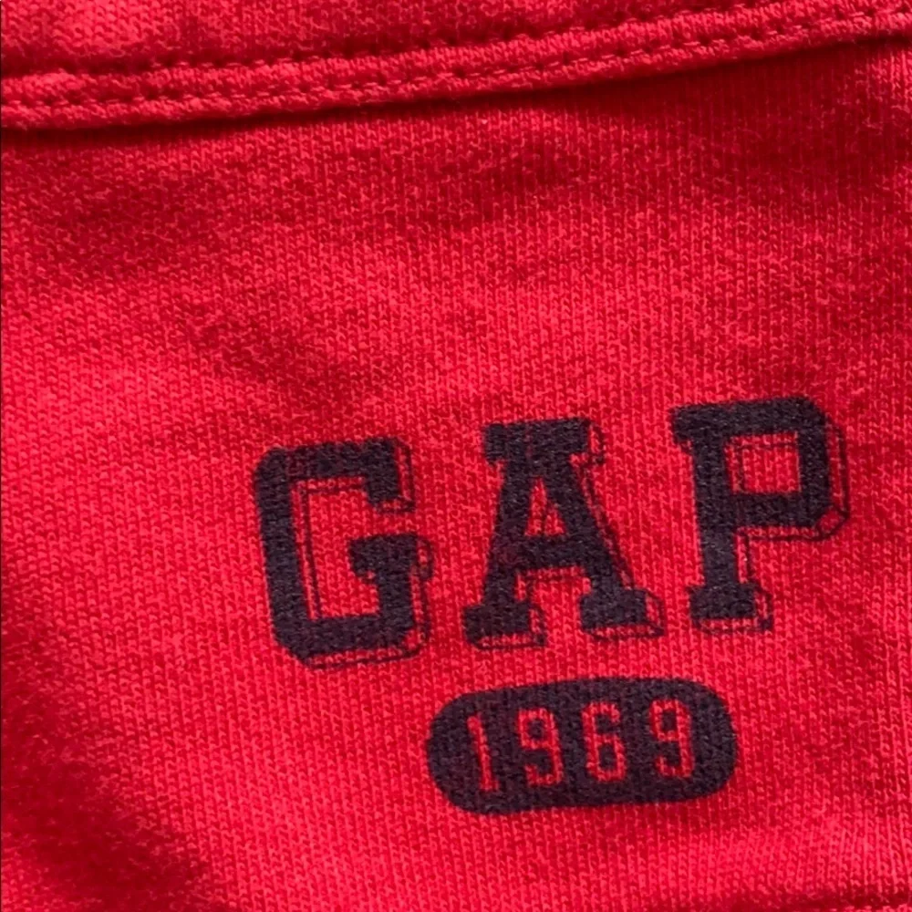 Gap Baby NWOT Boys Cotton Short in Red 3T
